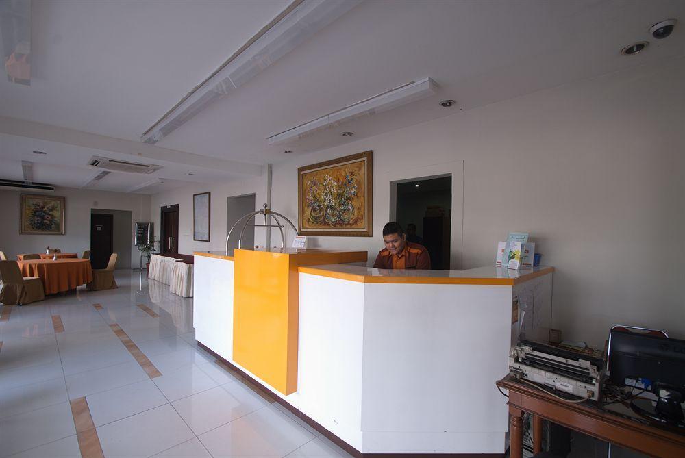 Sofyan Hotel Soepomo Jakarta Buitenkant foto