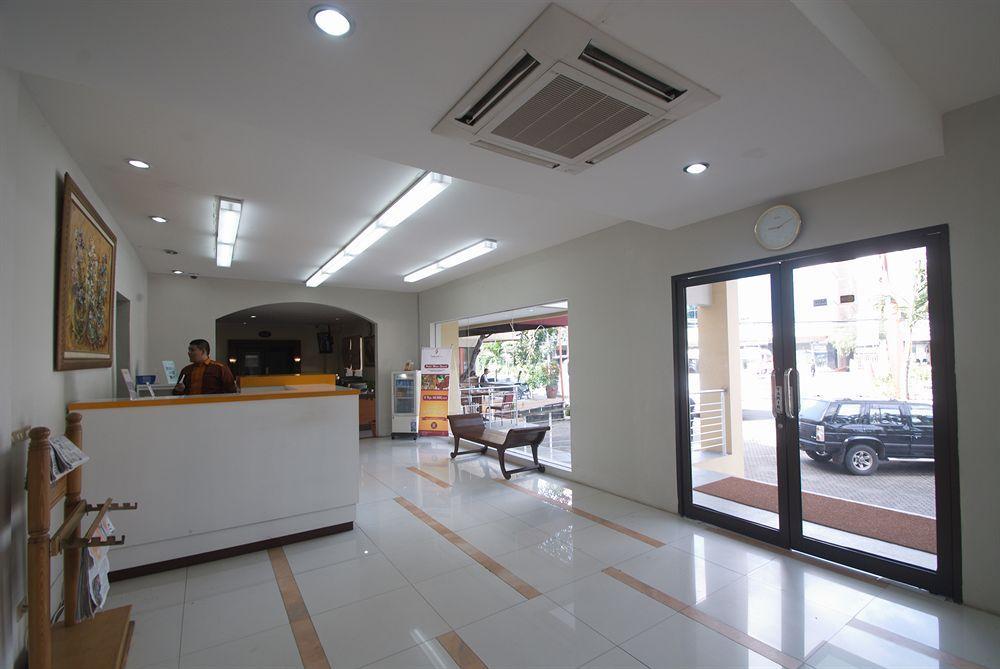 Sofyan Hotel Soepomo Jakarta Buitenkant foto