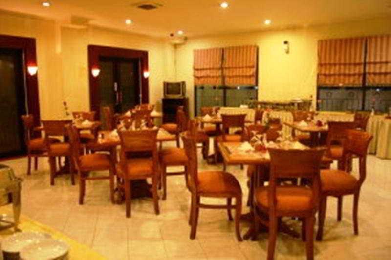 Sofyan Hotel Soepomo Jakarta Buitenkant foto