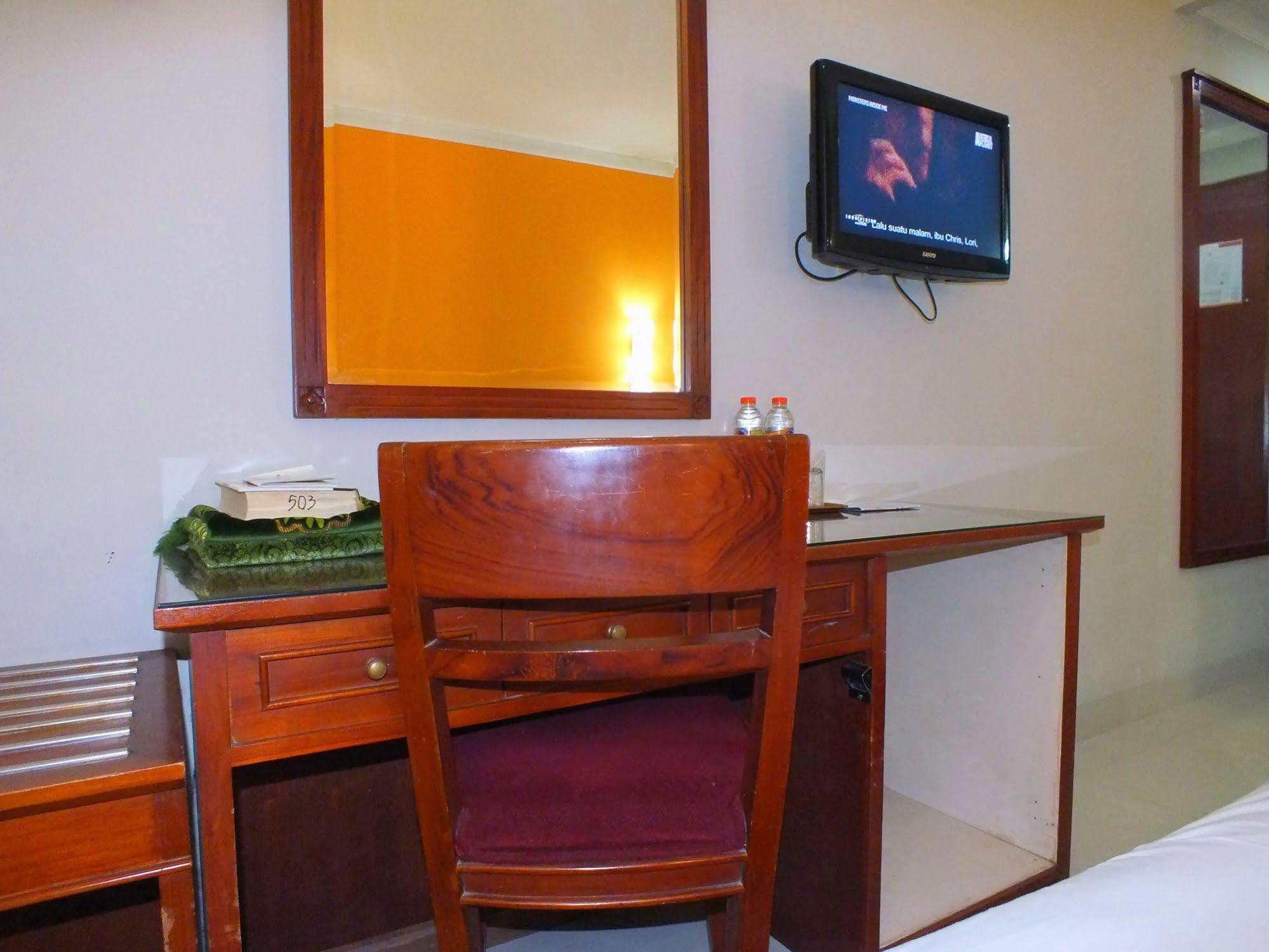 Sofyan Hotel Soepomo Jakarta Buitenkant foto