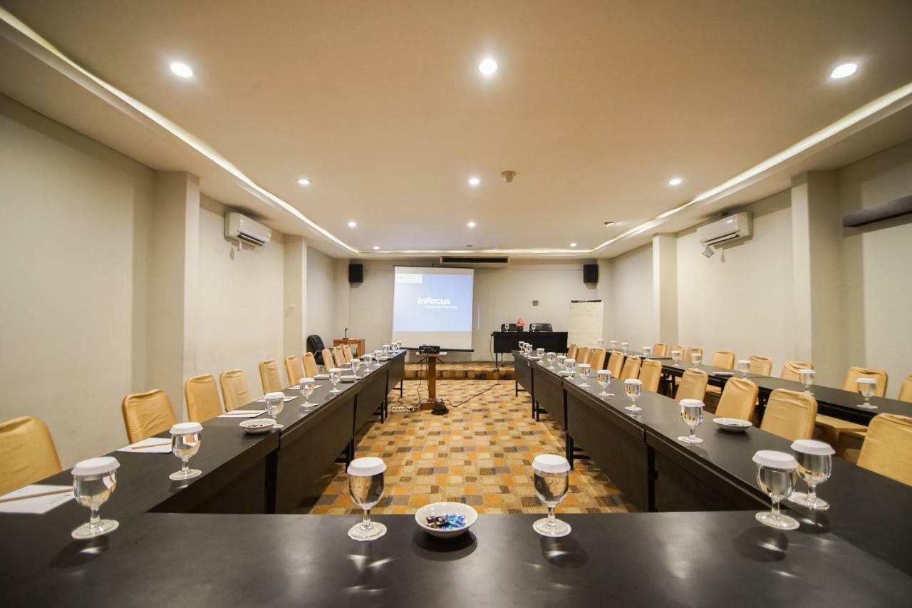 Sofyan Hotel Soepomo Jakarta Buitenkant foto